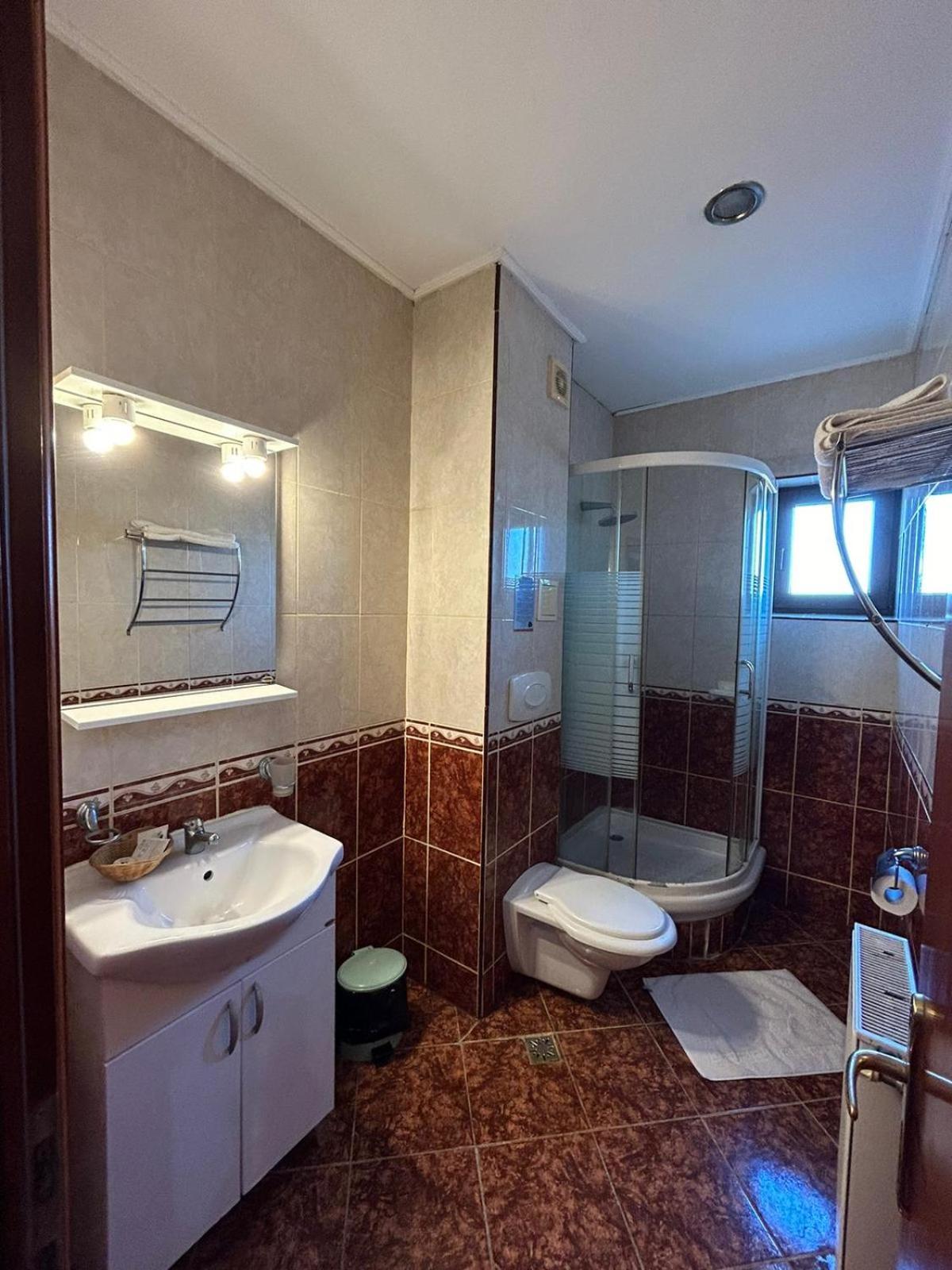 Hotel Coral Satu Mare Extérieur photo